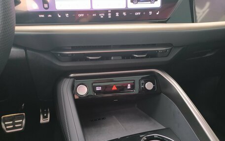 Audi Q5, 2025 год, 7 000 000 рублей, 32 фотография