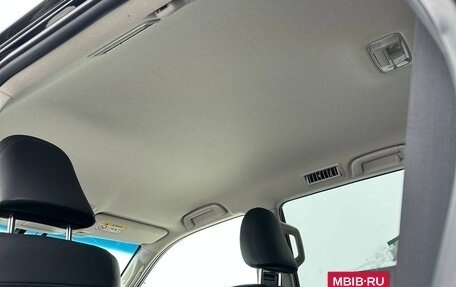 Toyota Land Cruiser Prado 150 рестайлинг 2, 2017 год, 5 200 000 рублей, 9 фотография