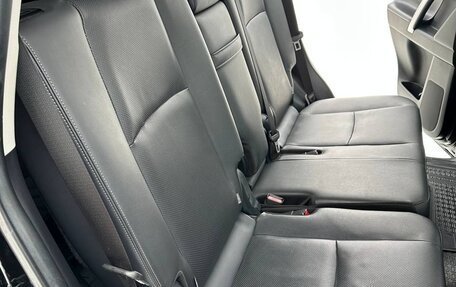 Toyota Land Cruiser Prado 150 рестайлинг 2, 2017 год, 5 200 000 рублей, 21 фотография