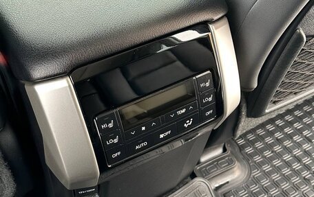 Toyota Land Cruiser Prado 150 рестайлинг 2, 2017 год, 5 200 000 рублей, 24 фотография