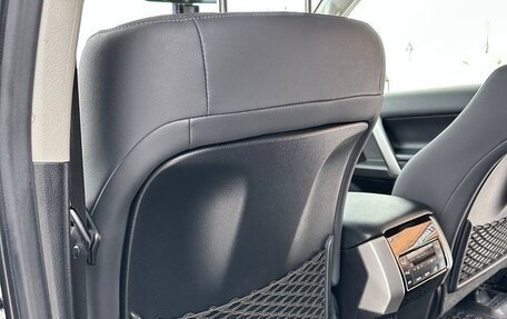 Toyota Land Cruiser Prado 150 рестайлинг 2, 2017 год, 5 200 000 рублей, 23 фотография