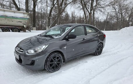 Hyundai Solaris II рестайлинг, 2013 год, 2 фотография