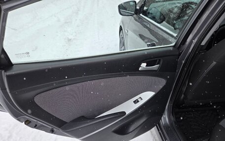 Hyundai Solaris II рестайлинг, 2013 год, 24 фотография