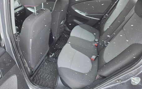 Hyundai Solaris II рестайлинг, 2013 год, 25 фотография