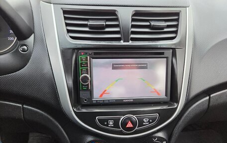 Hyundai Solaris II рестайлинг, 2013 год, 34 фотография