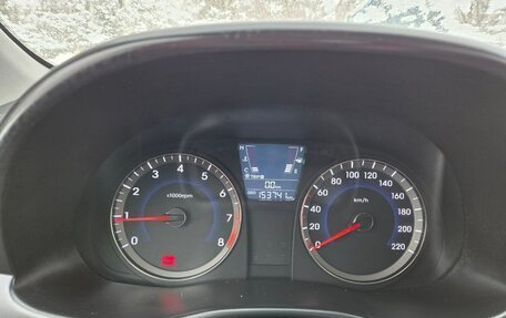 Hyundai Solaris II рестайлинг, 2013 год, 35 фотография