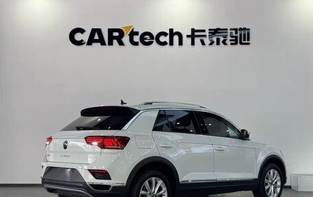 Volkswagen T-Roc I, 2021 год, 1 750 000 рублей, 5 фотография