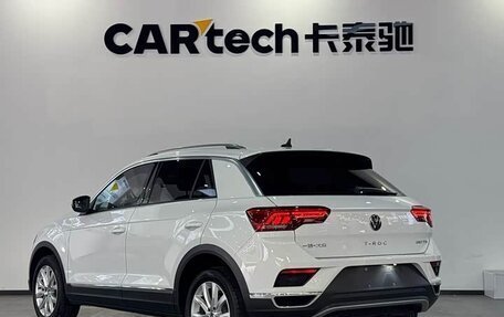 Volkswagen T-Roc I, 2021 год, 1 750 000 рублей, 7 фотография