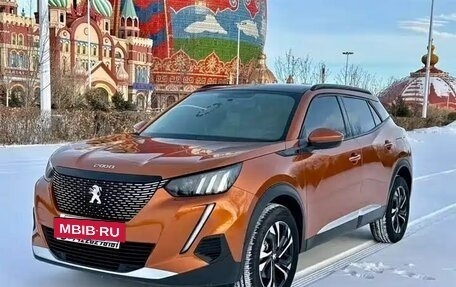Peugeot 2008 II, 2022 год, 1 890 000 рублей, 2 фотография