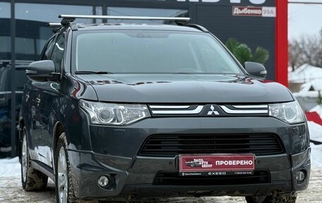 Mitsubishi Outlander III рестайлинг 3, 2013 год, 1 410 000 рублей, 3 фотография