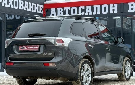 Mitsubishi Outlander III рестайлинг 3, 2013 год, 1 410 000 рублей, 12 фотография