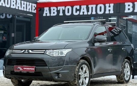 Mitsubishi Outlander III рестайлинг 3, 2013 год, 1 410 000 рублей, 6 фотография