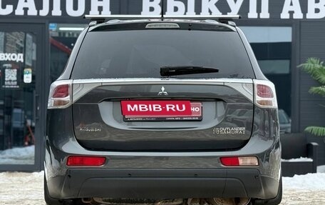 Mitsubishi Outlander III рестайлинг 3, 2013 год, 1 410 000 рублей, 10 фотография