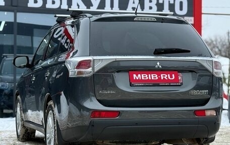 Mitsubishi Outlander III рестайлинг 3, 2013 год, 1 410 000 рублей, 9 фотография