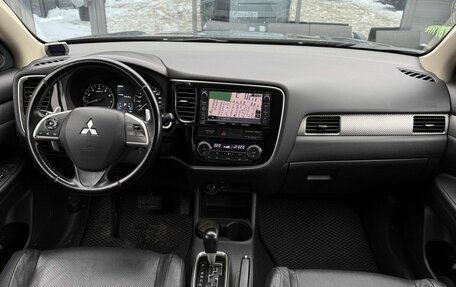 Mitsubishi Outlander III рестайлинг 3, 2013 год, 1 410 000 рублей, 29 фотография