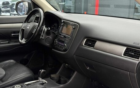 Mitsubishi Outlander III рестайлинг 3, 2013 год, 1 410 000 рублей, 34 фотография