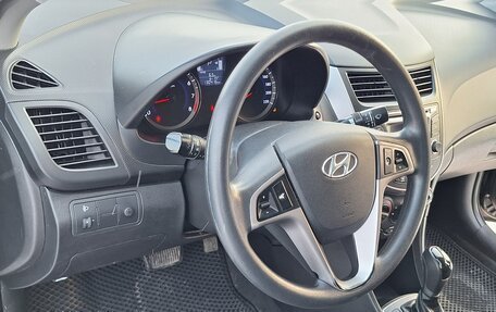 Hyundai Solaris II рестайлинг, 2014 год, 869 000 рублей, 23 фотография