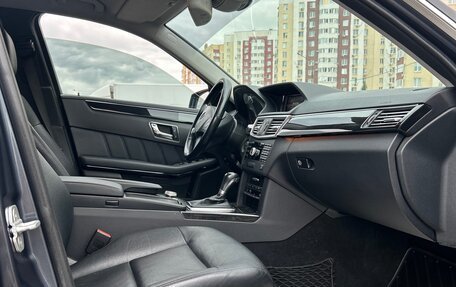 Mercedes-Benz E-Класс, 2011 год, 1 380 000 рублей, 5 фотография