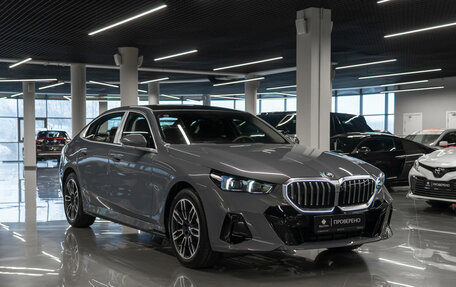 BMW 5 серия, 2025 год, 8 600 000 рублей, 2 фотография