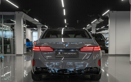 BMW 5 серия, 2025 год, 8 600 000 рублей, 6 фотография