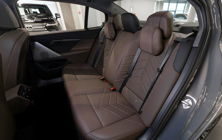 BMW 5 серия, 2025 год, 8 600 000 рублей, 13 фотография