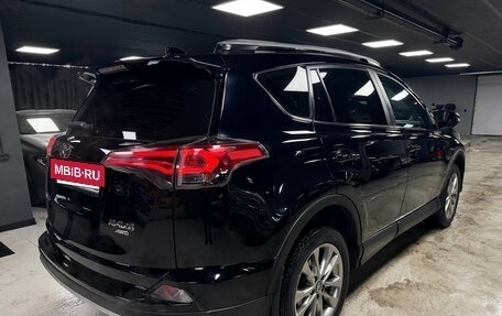 Toyota RAV4, 2017 год, 2 600 000 рублей, 5 фотография