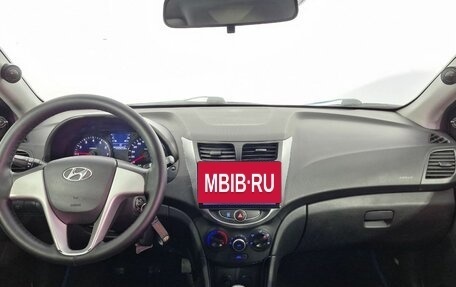 Hyundai Solaris II рестайлинг, 2013 год, 750 000 рублей, 17 фотография