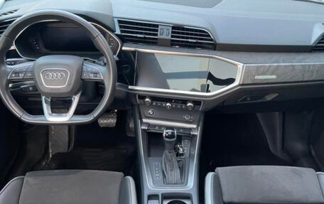 Audi Q3, 2021 год, 2 500 000 рублей, 6 фотография