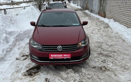 Volkswagen Polo VI (EU Market), 2015 год, 700 000 рублей, 1 фотография