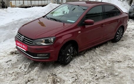 Volkswagen Polo VI (EU Market), 2015 год, 700 000 рублей, 4 фотография