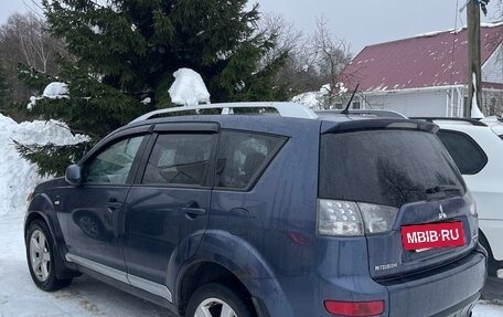 Mitsubishi Outlander III рестайлинг 3, 2008 год, 815 000 рублей, 4 фотография