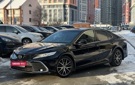 Toyota Camry, 2021 год, 3 120 000 рублей, 5 фотография