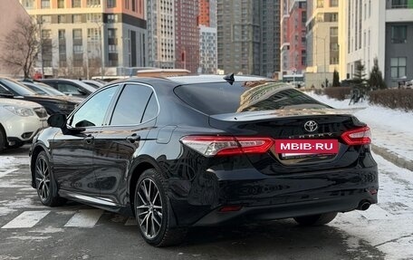 Toyota Camry, 2021 год, 3 120 000 рублей, 13 фотография
