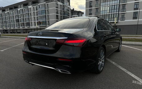 Mercedes-Benz E-Класс, 2020 год, 4 600 000 рублей, 4 фотография