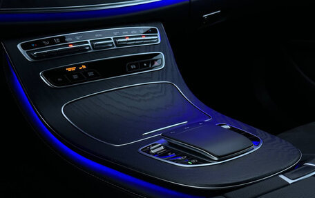 Mercedes-Benz E-Класс, 2020 год, 4 600 000 рублей, 19 фотография