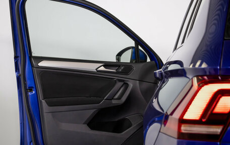 Volkswagen Tiguan II, 2020 год, 1 995 000 рублей, 26 фотография