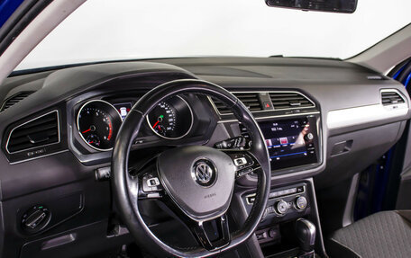 Volkswagen Tiguan II, 2020 год, 1 995 000 рублей, 28 фотография