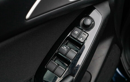 Mazda 3, 2018 год, 1 850 000 рублей, 14 фотография