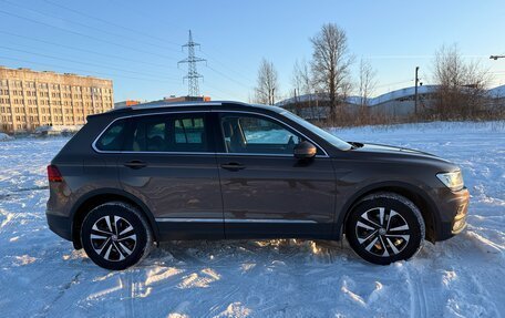 Volkswagen Tiguan II, 2019 год, 2 900 000 рублей, 4 фотография