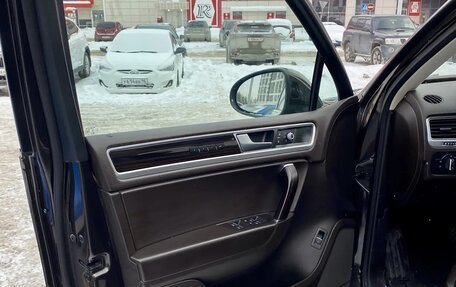 Volkswagen Touareg III, 2015 год, 2 950 000 рублей, 8 фотография