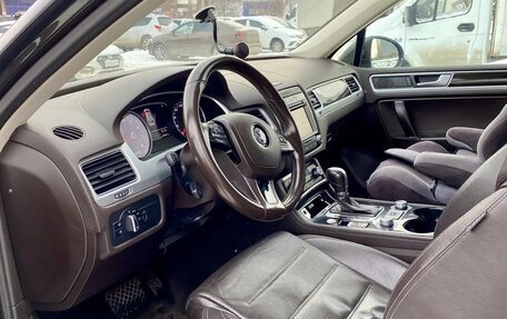Volkswagen Touareg III, 2015 год, 2 950 000 рублей, 9 фотография