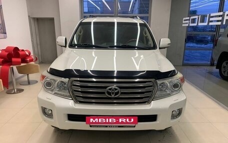 Toyota Land Cruiser 200, 2013 год, 3 810 000 рублей, 2 фотография