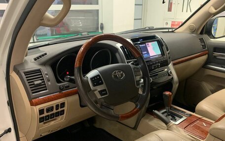 Toyota Land Cruiser 200, 2013 год, 3 810 000 рублей, 14 фотография
