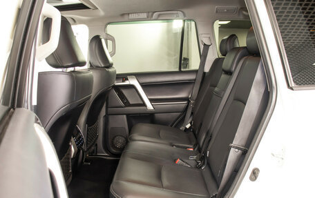 Toyota Land Cruiser Prado 150 рестайлинг 2, 2021 год, 6 488 000 рублей, 8 фотография