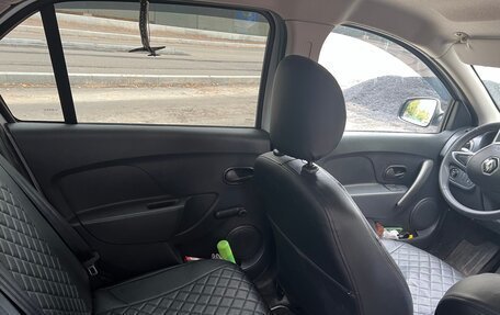 Renault Logan II, 2022 год, 1 100 000 рублей, 6 фотография