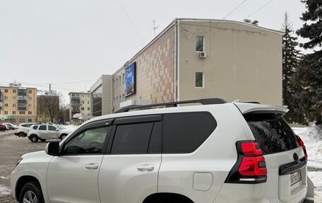 Toyota Land Cruiser Prado 150 рестайлинг 2, 2017 год, 4 900 000 рублей, 9 фотография