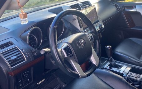 Toyota Land Cruiser Prado 150 рестайлинг 2, 2016 год, 4 800 000 рублей, 19 фотография