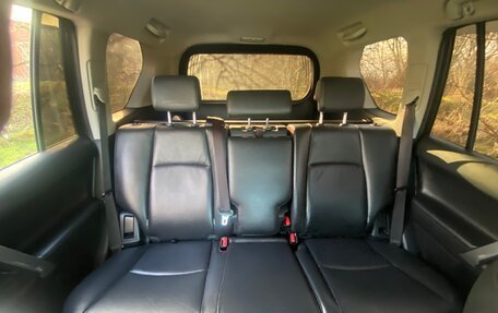 Toyota Land Cruiser Prado 150 рестайлинг 2, 2016 год, 4 800 000 рублей, 31 фотография