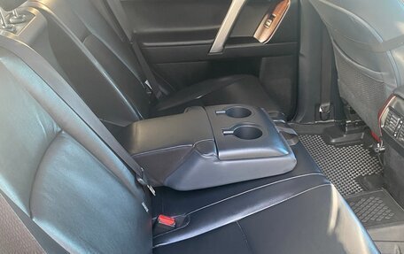 Toyota Land Cruiser Prado 150 рестайлинг 2, 2016 год, 4 800 000 рублей, 28 фотография