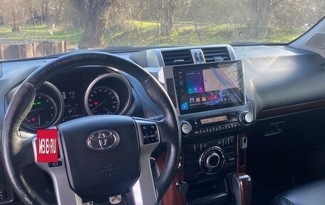 Toyota Land Cruiser Prado 150 рестайлинг 2, 2016 год, 4 800 000 рублей, 23 фотография